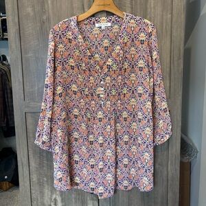 Rose and Olive 1X Top Tunic V Neck Henley pin Tuck Floral